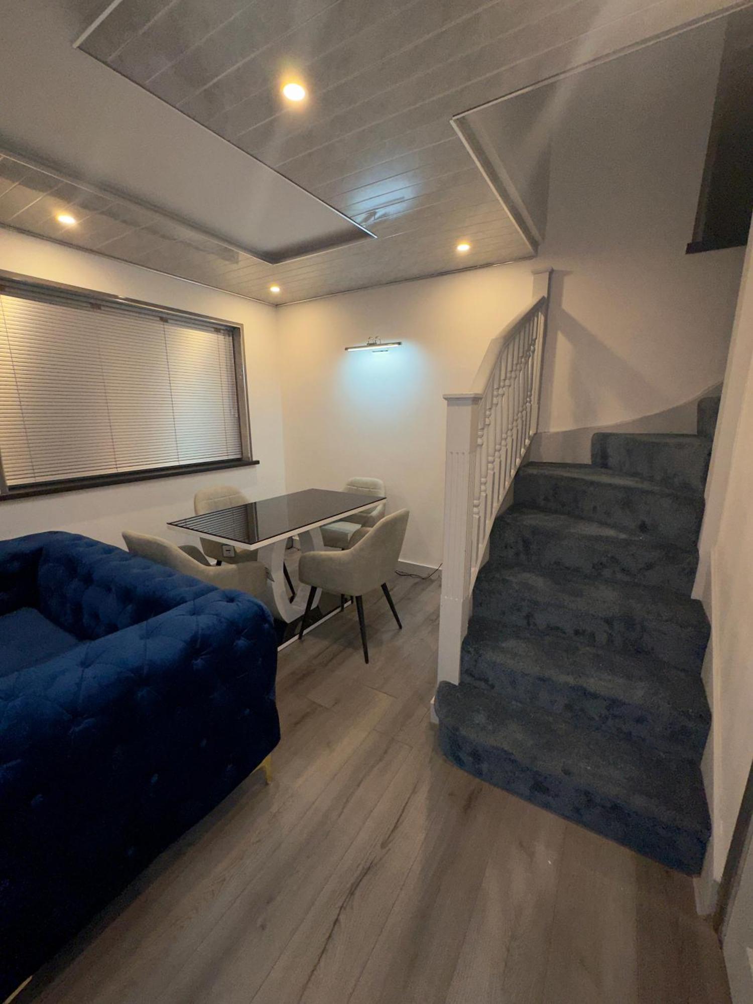 Luxxe House With Hot Tub And Pool Table Uxbridge