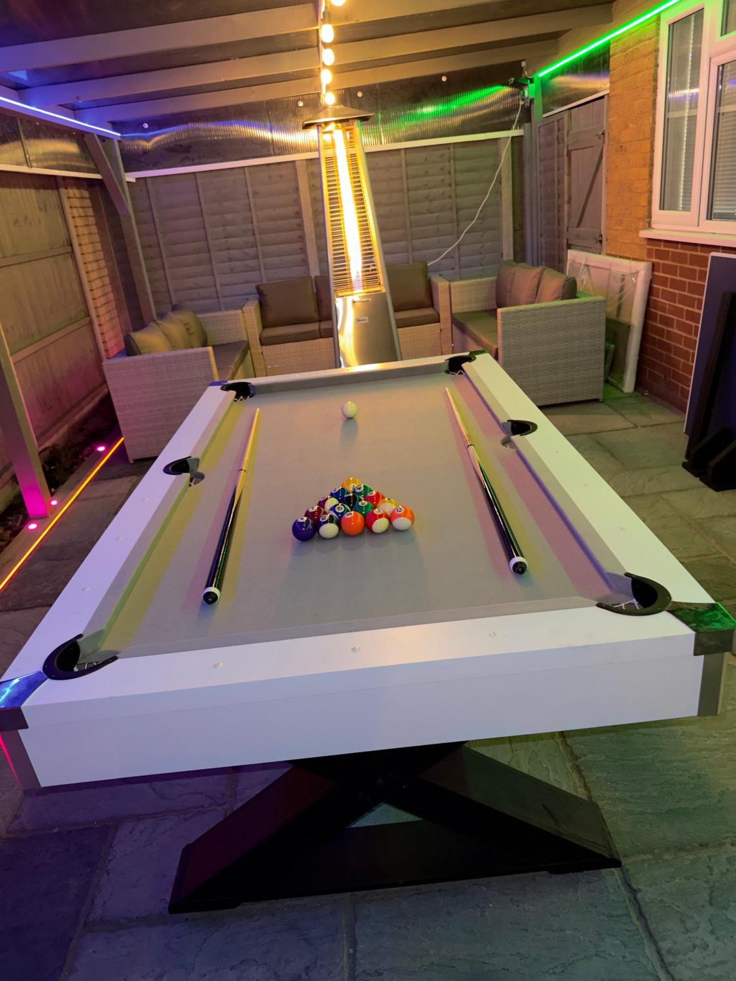 Luxxe House With Hot Tub And Pool Table Apartment