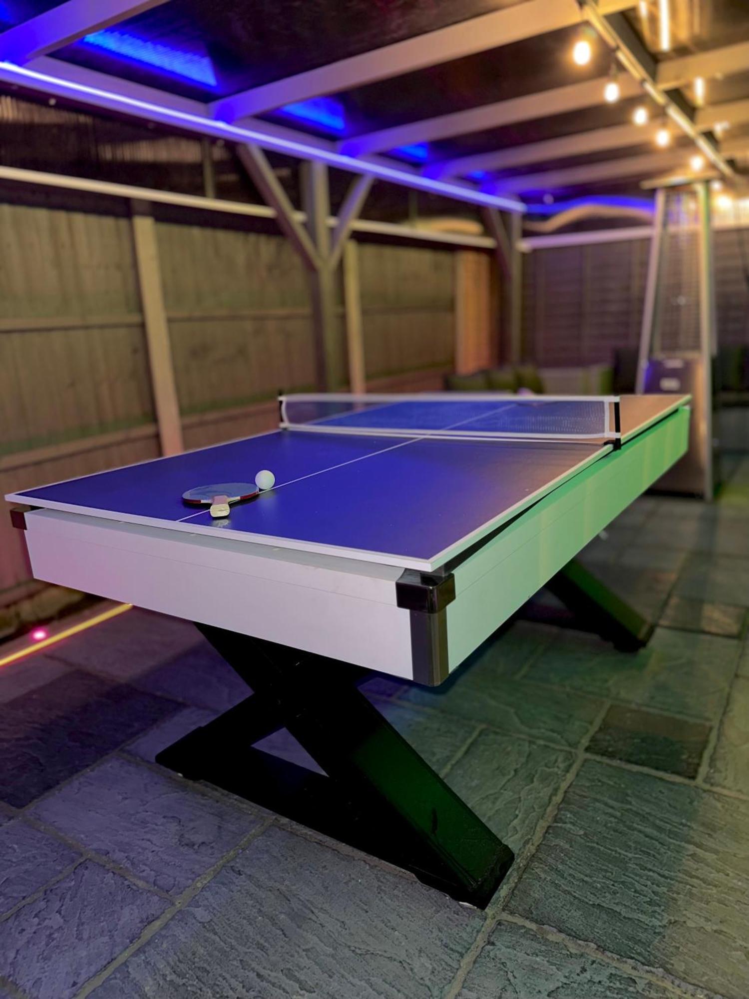 Luxxe House With Hot Tub And Pool Table * Uxbridge